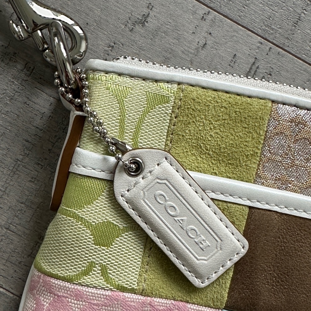 Coach Patchwork Crossbody Bag – Multicolor Signature Print - Picture 5 of 7